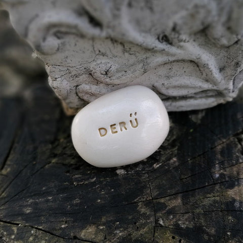 DERŰ - Motivational Magic Pebble