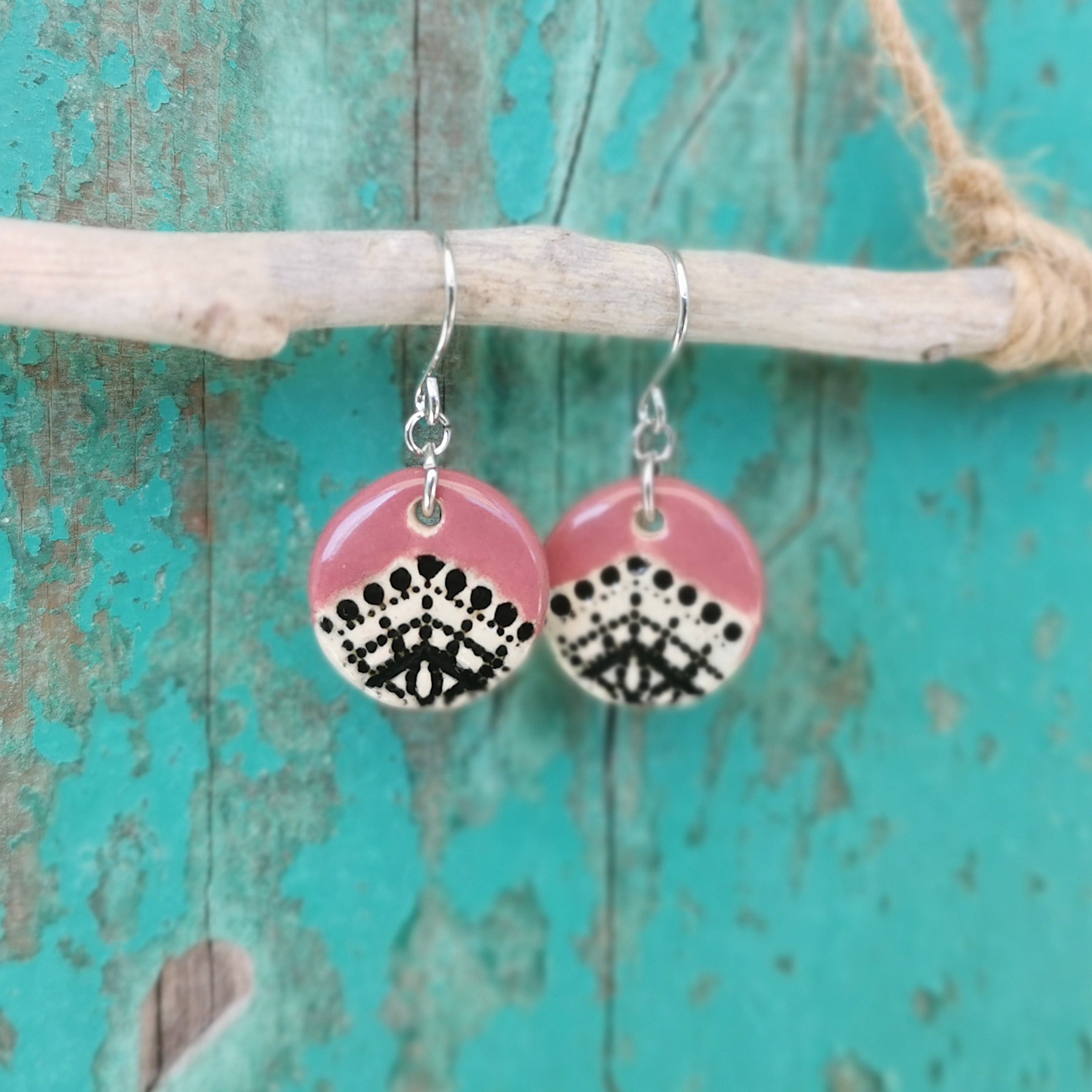 Mulberry geometric pattern ceramic earrings