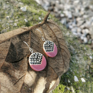 Mulberry geometric pattern ceramic earrings