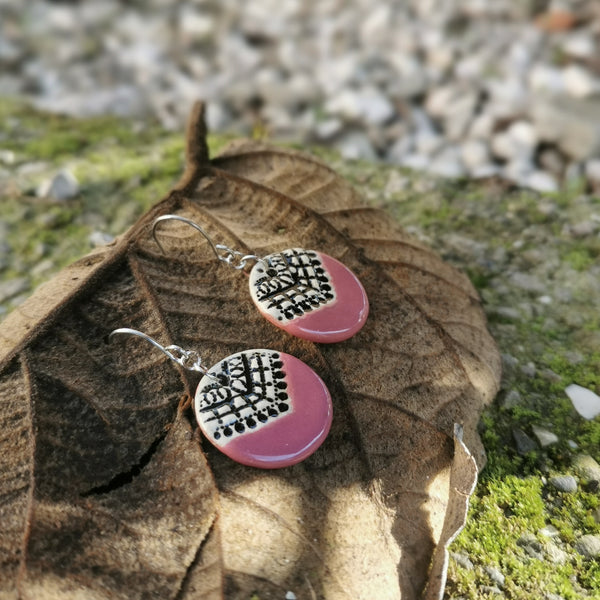 Mulberry geometric pattern ceramic earrings