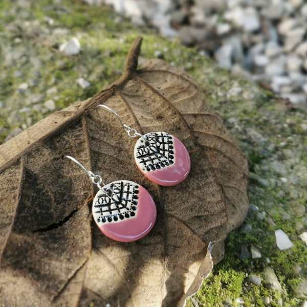 Mulberry geometric pattern ceramic earrings