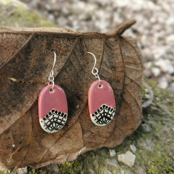 Mulberry geometric pattern oval ceramic earrings