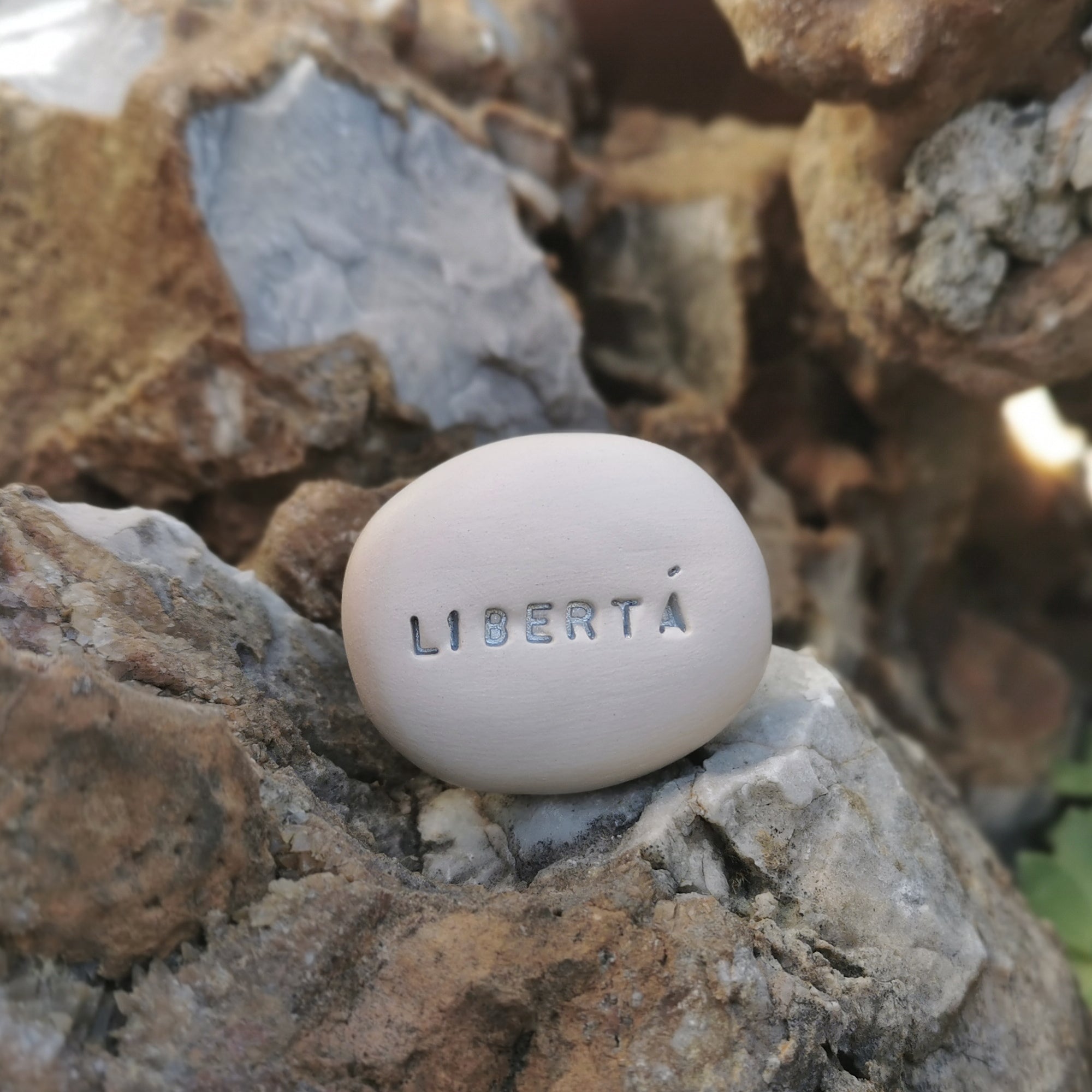 LIBERTÁ - Motivation ceramic pebble