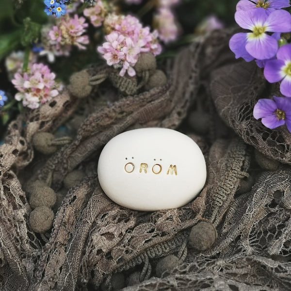 ÖRÖM - Motivational Magic Stone