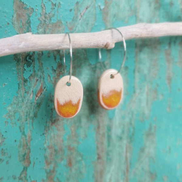 Lava - Cream colour ceramic earring with special cracked surface