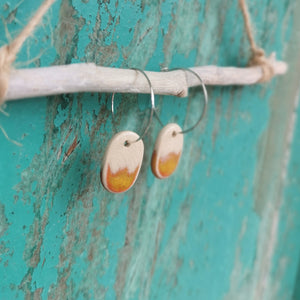 Lava - Cream colour ceramic earring with special cracked surface