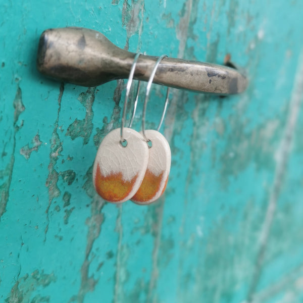 Lava - Cream colour ceramic earring with special cracked surface